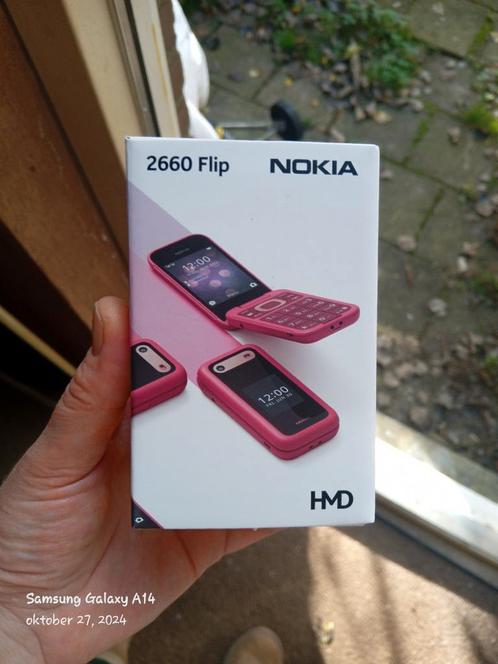 Nieuw in doos,  roze nokia 2660 flip ophalen in Breda