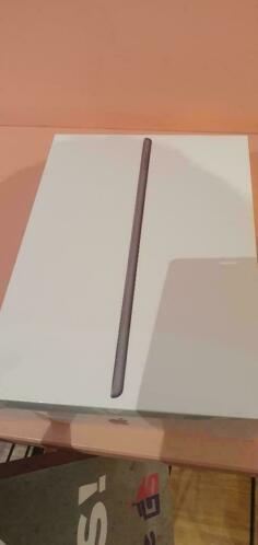 Nieuw In Seal Apple iPad 2020 32GB WiFi Space Grey