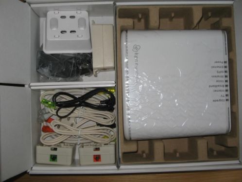 NIEUW kompleet pakket KPN modem Experia box ARV7519 router 