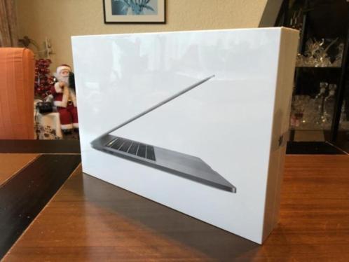 NIEUW Macbook Pro 15034 2.6 I7 16GB256 SSD TouchBar Silver