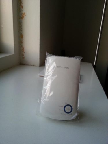 Nieuw TP Link 300 mbps universal WIFI range extender