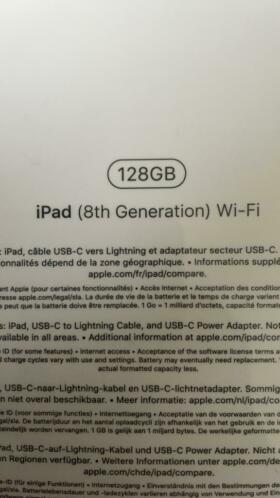 Nieuwe Apple Ipad (8th generation) 128GB spacegrey