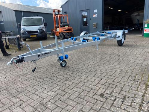 Nieuwe boottrailers 1500kg of 1800kg 7 meter lang