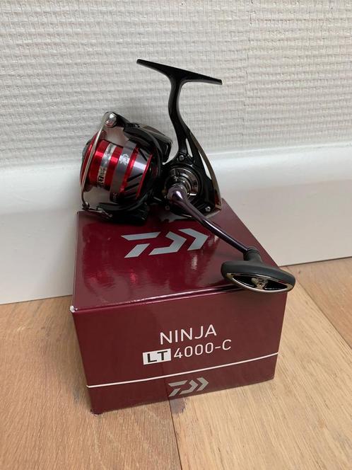 Nieuwe Daiwa Ninja LT 4000-C molen, 4 lagers