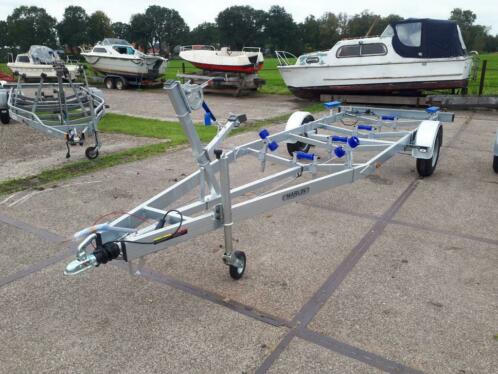 NIEUWE MARLIN  1800 TRAILER SLECHT 3200 EURO