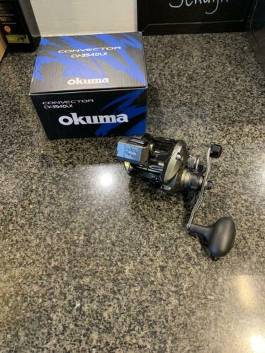 nieuwe okuma convector cv- 354 dlx reels  links met ratel