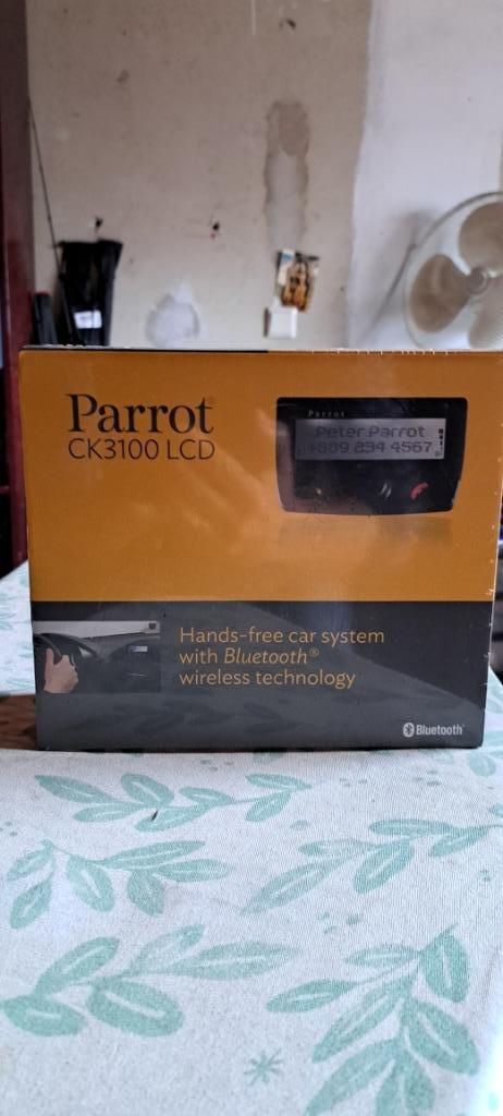 Nieuwe Parrot CK3100 LCD Bluetooth Carkit, software vs 5.00