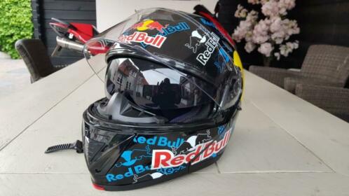 nieuwe Red Bull helm maat LXL