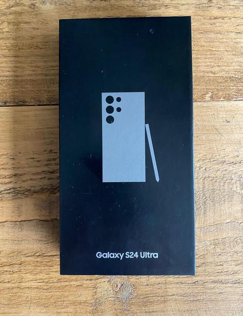 Nieuwe Samsung S24 Ultra ongeopend in doos