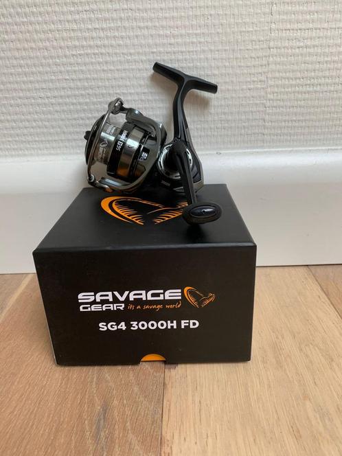 Nieuwe Savage Gear SG4 3000H molen, 9 lagers  extra spoel