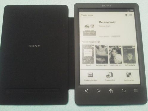 Nieuwe Sony PRS T3 ereader met sleepcover en boeken.