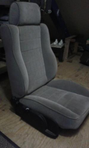 Nieuwe voorstoelen Nissan Primera 1990-1995