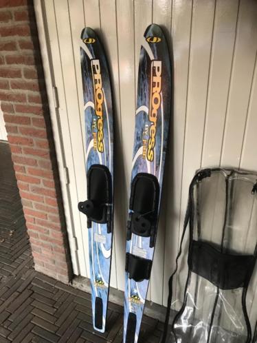 Nieuwe water skis 