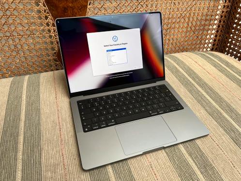 NIEUWSTAAT Apple MacBook Pro 14 14 Inch M1 16 GB 512 GB