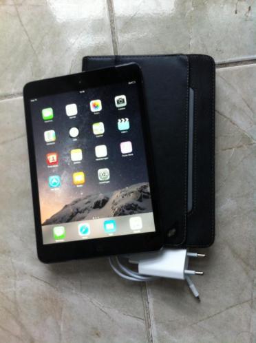 NIEUWSTAAT iPad mini 16GB Slate Gray met oplader en hoes