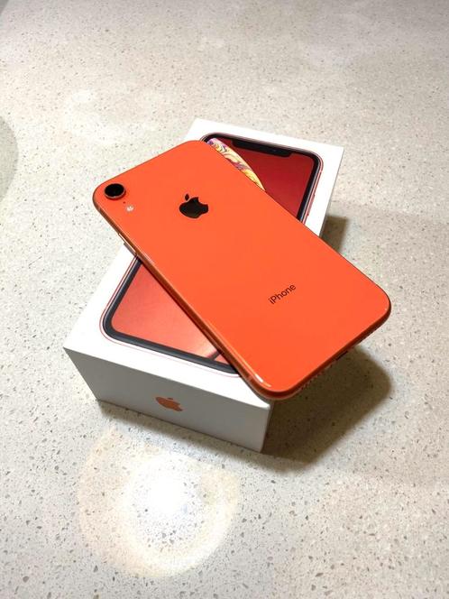 NIEUWSTAAT iPhone XR Coral 256Gb met doos amp lader