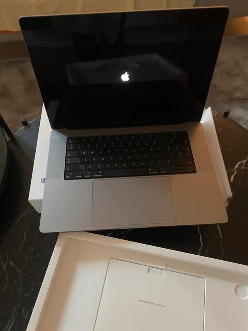 Nieuwstaat MacBook Pro 2021 M1 14 inch met 1 jaar garantie