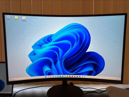 Nieuwstaat Samsung LC27T550FDUXEN 27 curved monitor