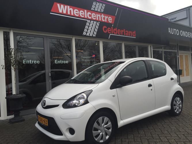 NIEUWSTAAT Toyota Aygo 1.0 12V VVT-I 5DRS 2013 AIRCO Wit 