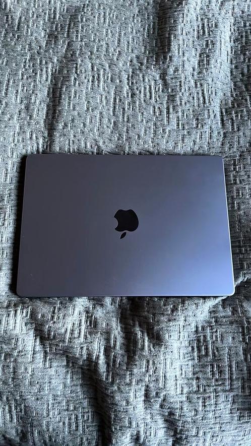 NIEUWSTE MacBook Pro (2022) M1 Pro-Chip (incl. Apple muis)