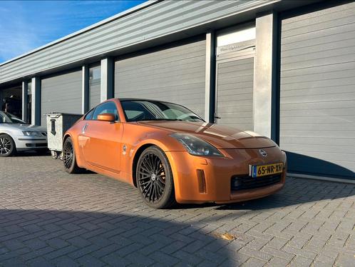 Nissan 350Z 3.5 V6 24V 2004 turbo.