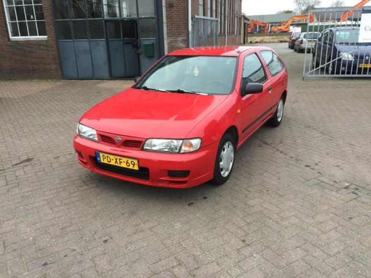 Nissan Almera 1.4 I 1996 Rood APK 14 maart 2017