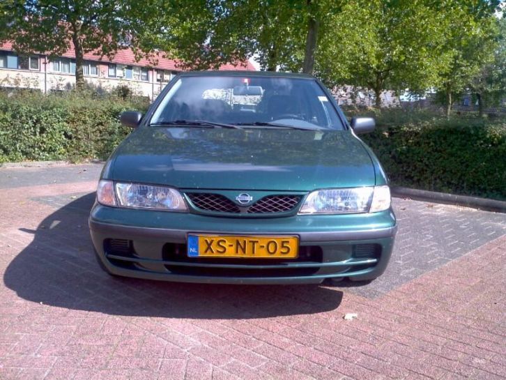 Nissan Almera 1.4 I 1999 Groen