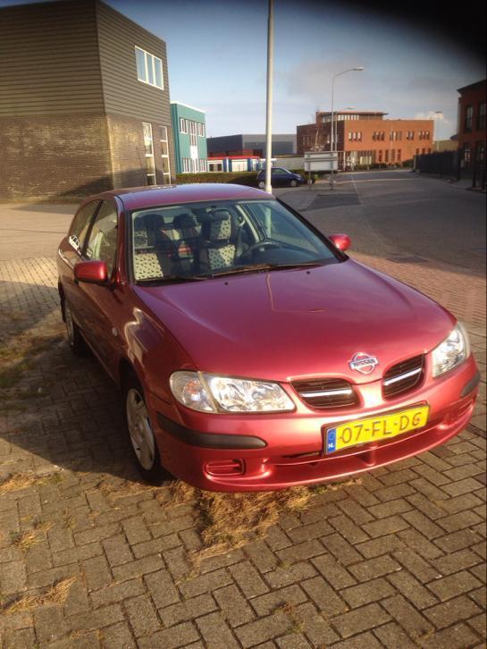 Nissan Almera 1.5 3D 2000 Rood