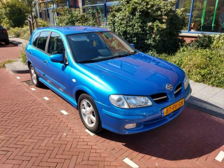 Nissan Almera 1.5 5D 2000 Blauw