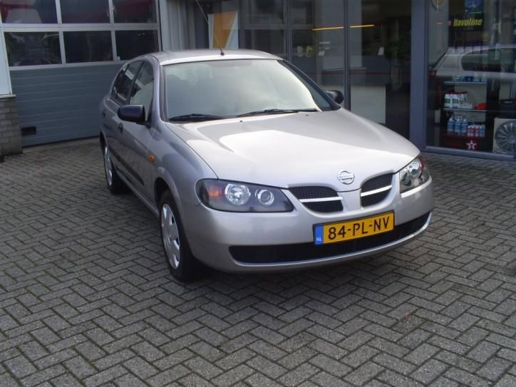 Nissan Almera 1.5 Visia (bj 2004)