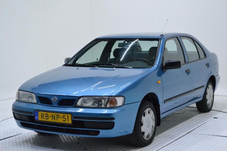 Nissan Almera 1.6 JAPANSE DEGELIJKHEID VEEL AUTO EXPORT APK