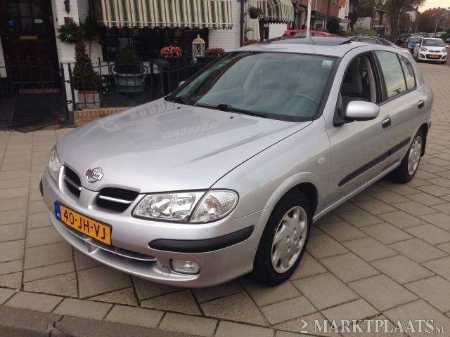 Nissan Almera 1.8 Ambience 2002 