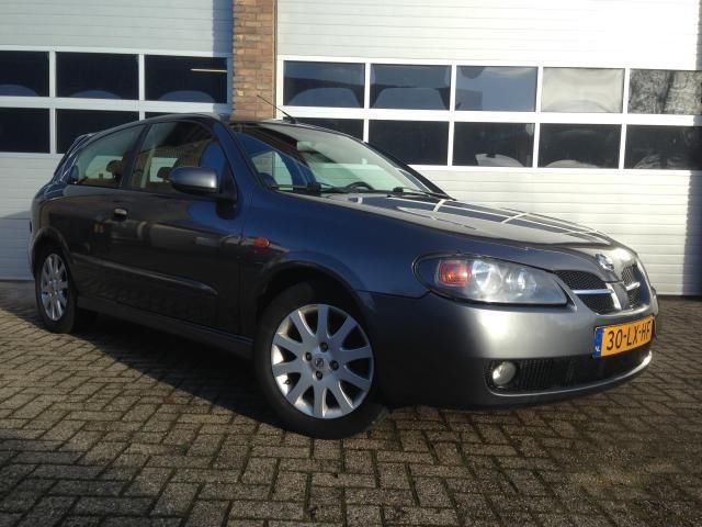 Nissan Almera 1.8 Tekna LPG G3 onderbouw