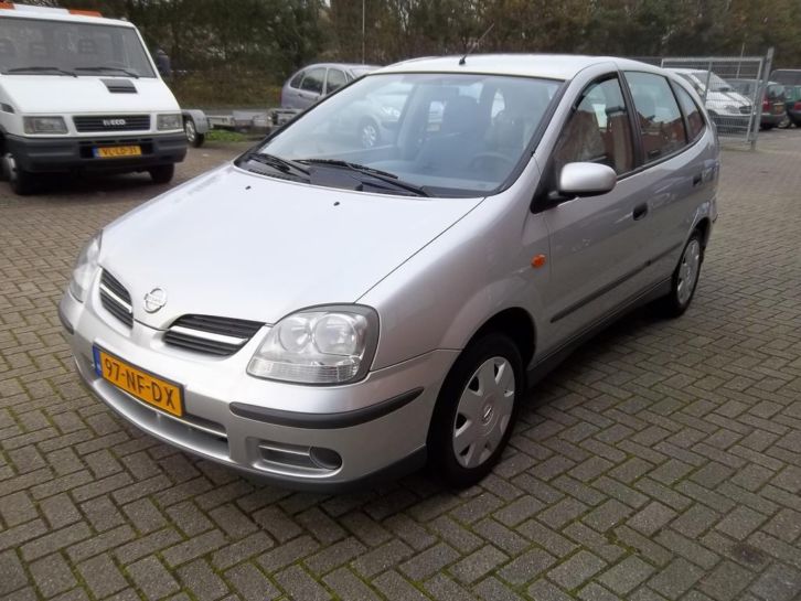 Nissan Almera Tino 1.8 2003 nieuwe type veel extra,s