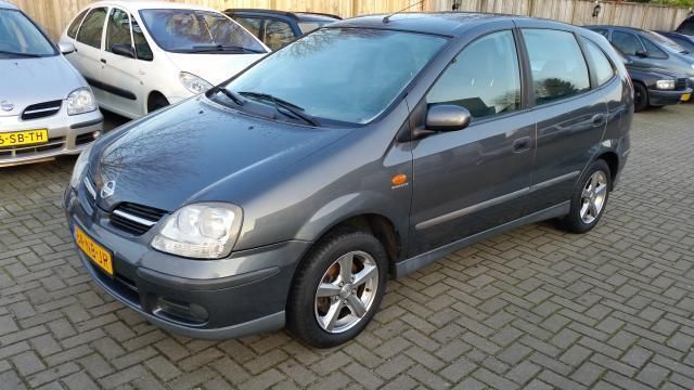 Nissan Almera Tino 1.8 Visia