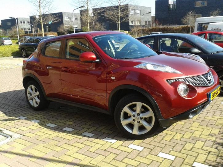 Nissan Juke 1.6 2011 Rood