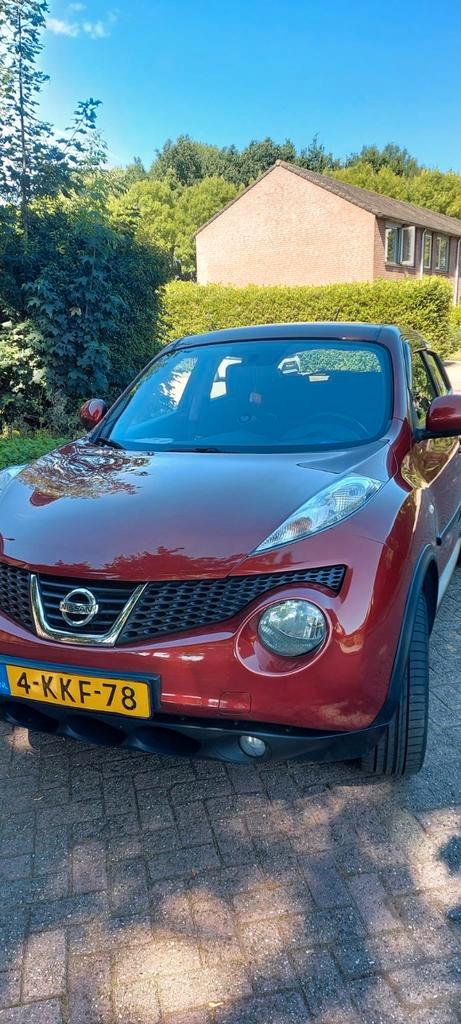 Nissan Juke 1.6 CVT 2012 Rood