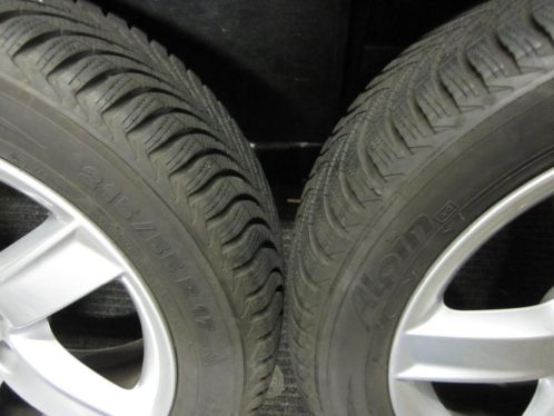 Nissan Juke 215 55 17 98 V Michelin winter banden 4 st