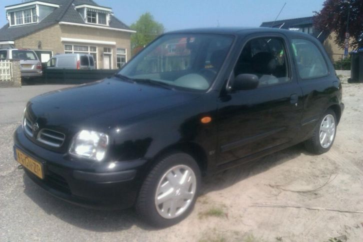 Nissan Micra 1.0 3D, Bjr 2001, Zwart, Airco 