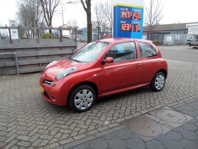 Nissan Micra 1.2 Tekna met maar 61000dkm op teller