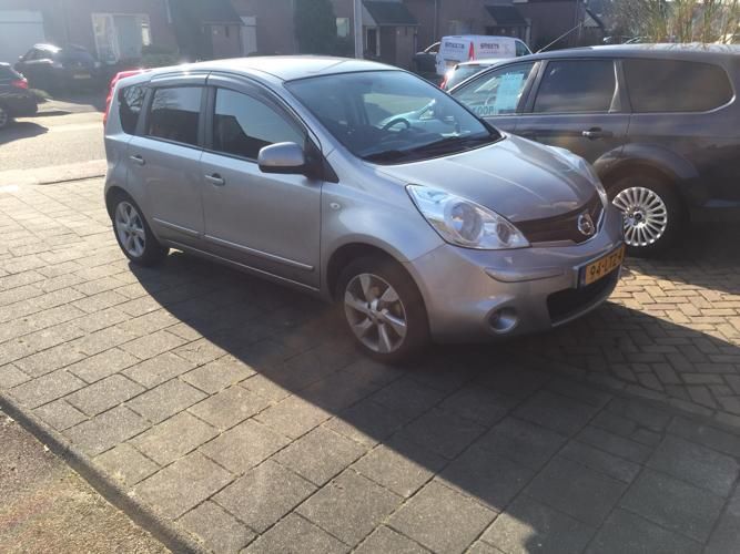 Nissan Note 1.6 16V 2010 Grijs life 