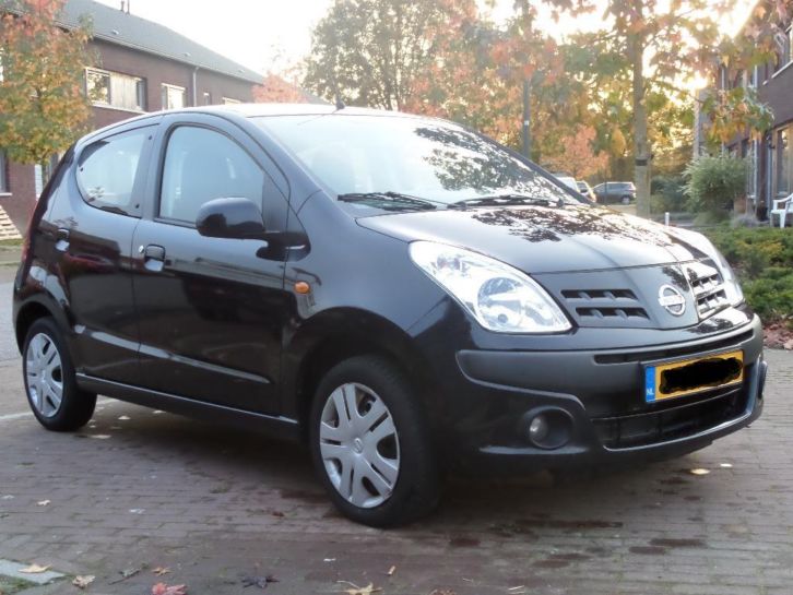 Nissan Pixo 1.0 50KW 2010 Zwart