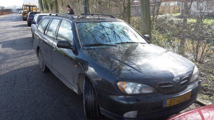 Nissan Primera 1.8 Estate 2000 Zwart