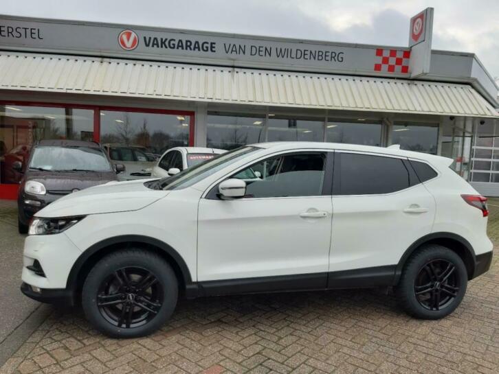 Nissan Qashqai 1.2 N-Connecta  AUTOMAAT