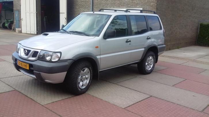 Nissan Terrano 3.0 DI VAN 5DR 2003 grijs kenteken