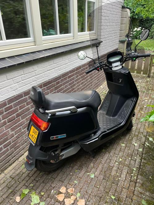 NIU N1S elektrische scooter mat zwart