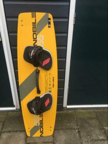 NOBILE 555 kiteboard 128 x 139,5