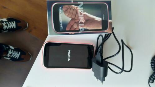 Nokia 1 8gb met shock proof beschermer