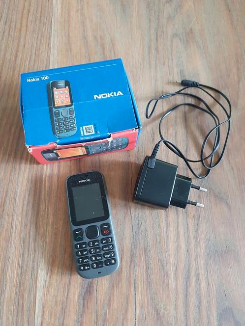 Nokia 100, zwartgrijs