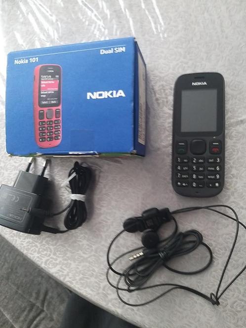 NOKIA 101 Simlockvrij met oplader en doos.